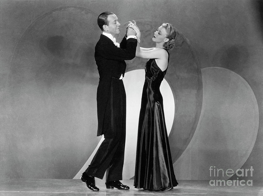 Fred Astaire And Ginger Rogers Dancing #2 Photograph by Bettmann