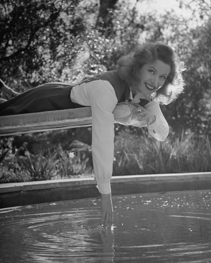 Greer Garson #2 Photograph by Peter Stackpole