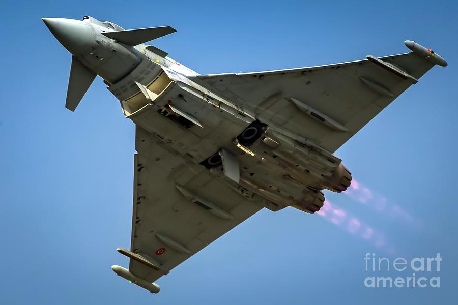 Italian Air Force Eurofighter Typhoon In Flight #2 Photograph by Photostock-israel/science Photo Library