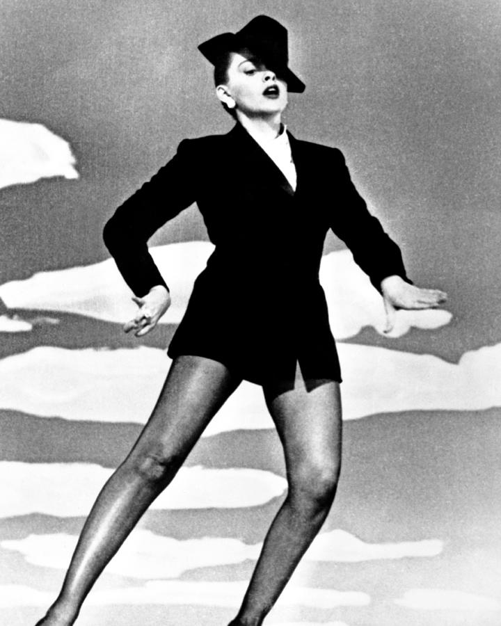 Judy Garland Dancing On Stage Photograph by Globe Photos - Fine Art America