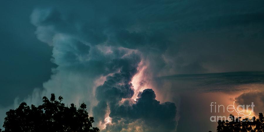 cumulonimbus clouds lightning