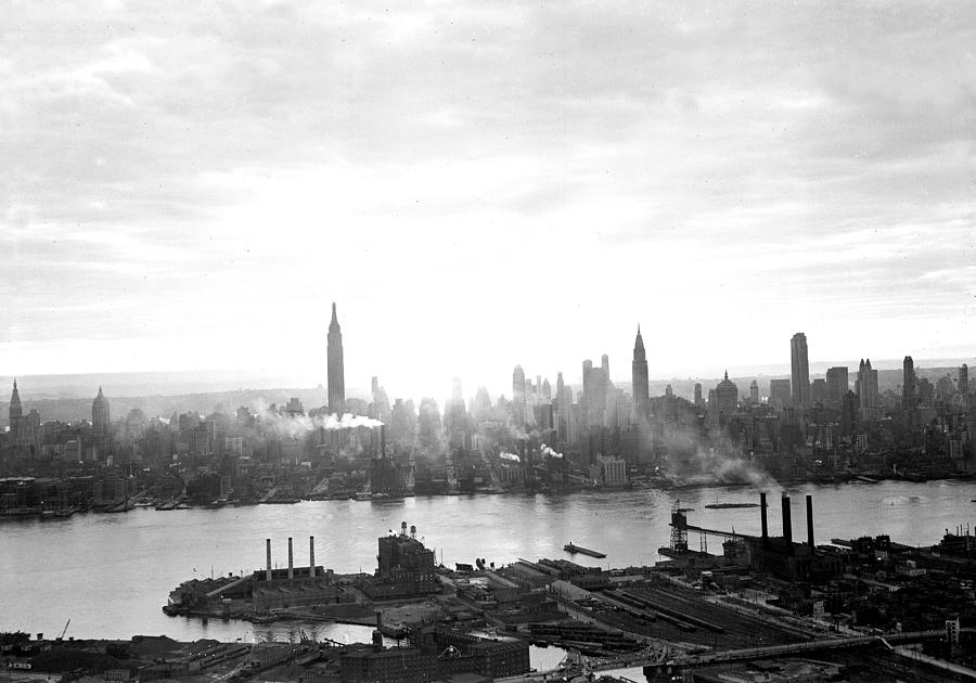 Midtown Manhattan With The Empire State #2 Photograph by New York Daily News Archive