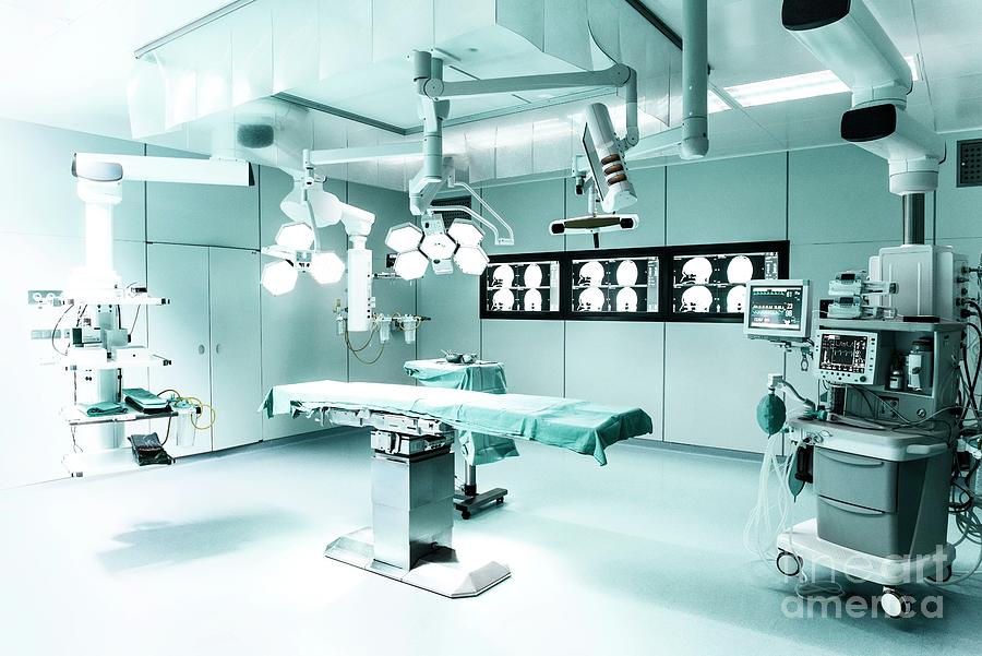 Modern Hospital Operating Theatre #2 Photograph by Science Photo Library