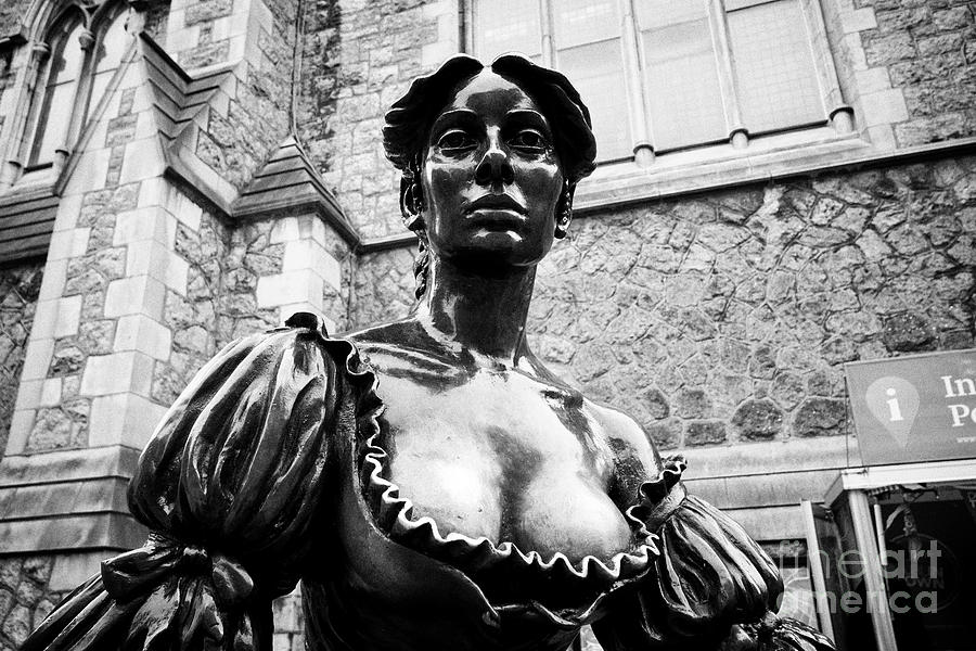Dublin Photograph - Molly Malone Statue In Suffolk Street Showing Wear Off On The Breasts Due To The handsy Tradition by Joe Fox Dublin Photograph - Molly Malone Statue In Suffolk Street Showing Wear Off On The Breasts Due To The handsy Tradition by Joe Fox