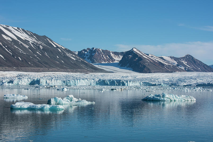 Norway, Svalbard, Spitsbergen Photograph by Cindy Miller Hopkins - Fine ...