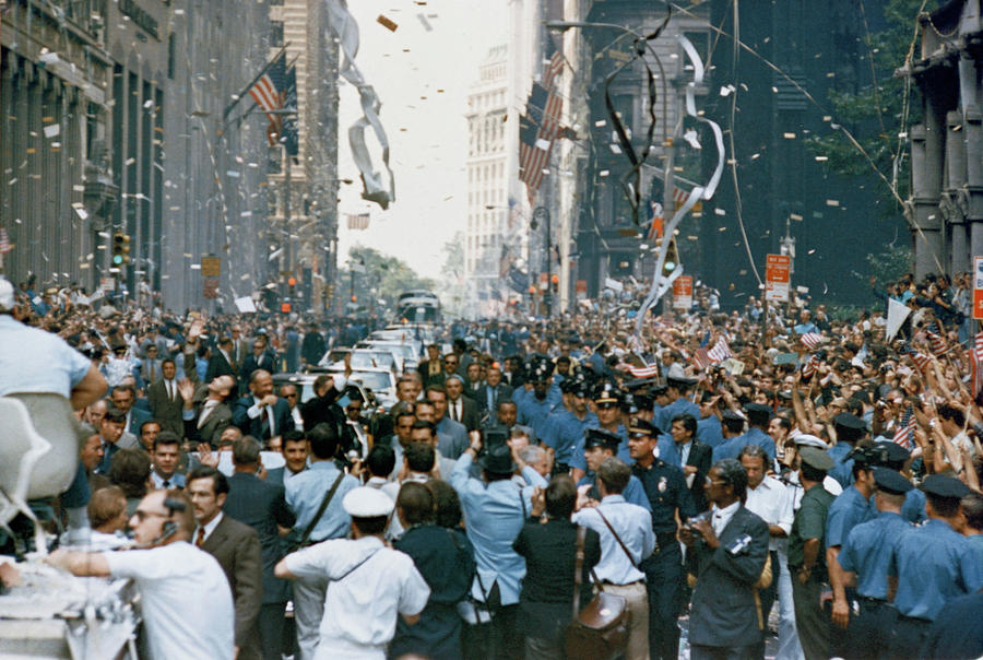 Broadway Photograph - Nyc, Ticker Tape Parade For Apollo 11 #1 by Science Source