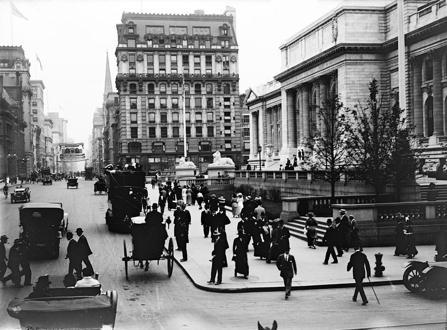 Nypl, Main Branch, 1910s #2 Photograph by Science Source