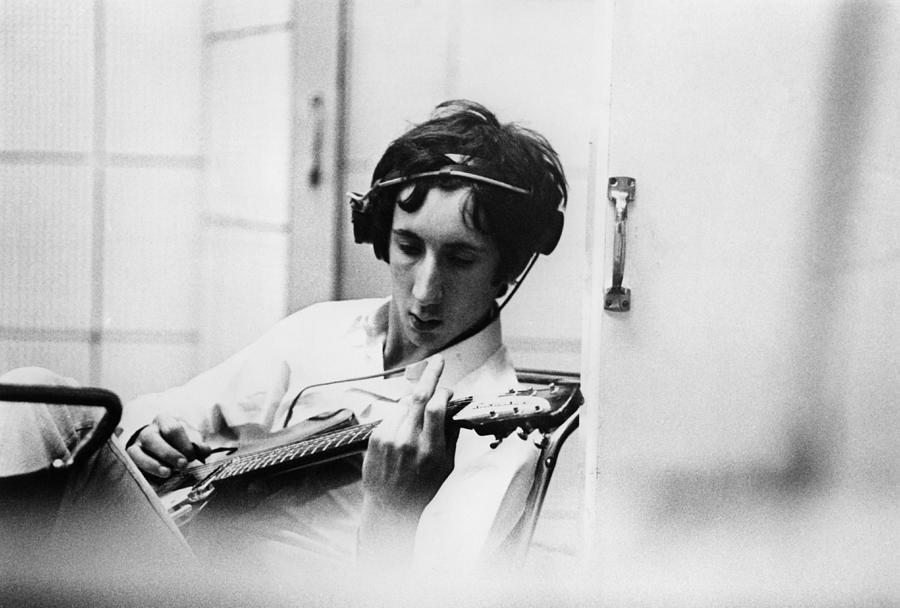 Photo Of Pete Townshend And Who #2 Photograph by Chris Morphet