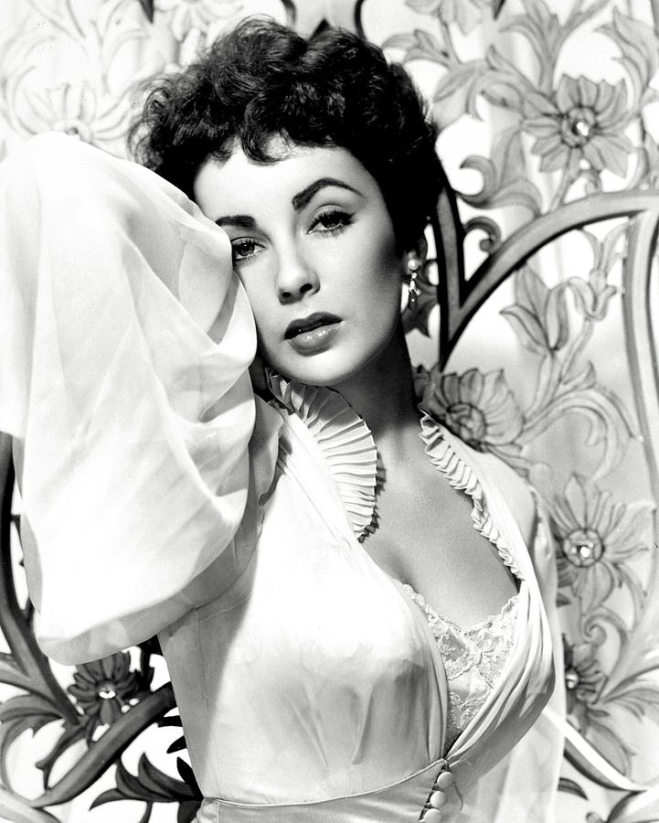 Portrait Of Elizabeth Taylor In The #2 Photograph by Api