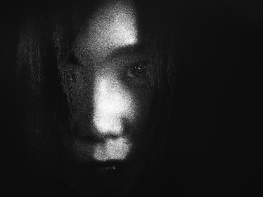 Portrait Photograph by Tatsuo Suzuki - Fine Art America