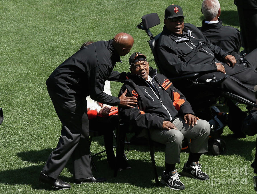 Seattle Mariners V San Francisco Giants Photograph by Ezra Shaw Seattle Mariners V San Francisco Giants Photograph by Ezra Shaw