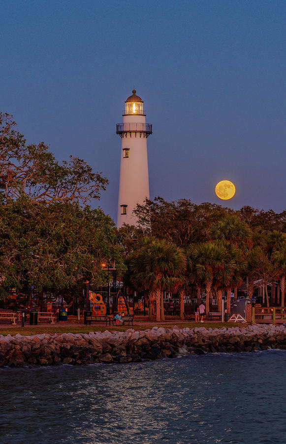 St. Simons lIghthouse Photograph by Kenny Nobles