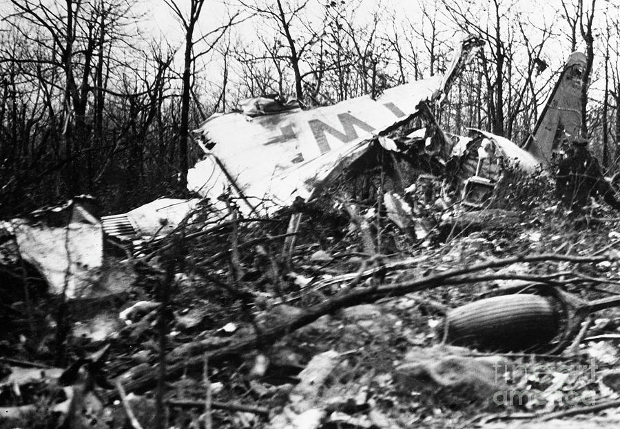 Twa Flight 1 Crash #2 Photograph by Bettmann