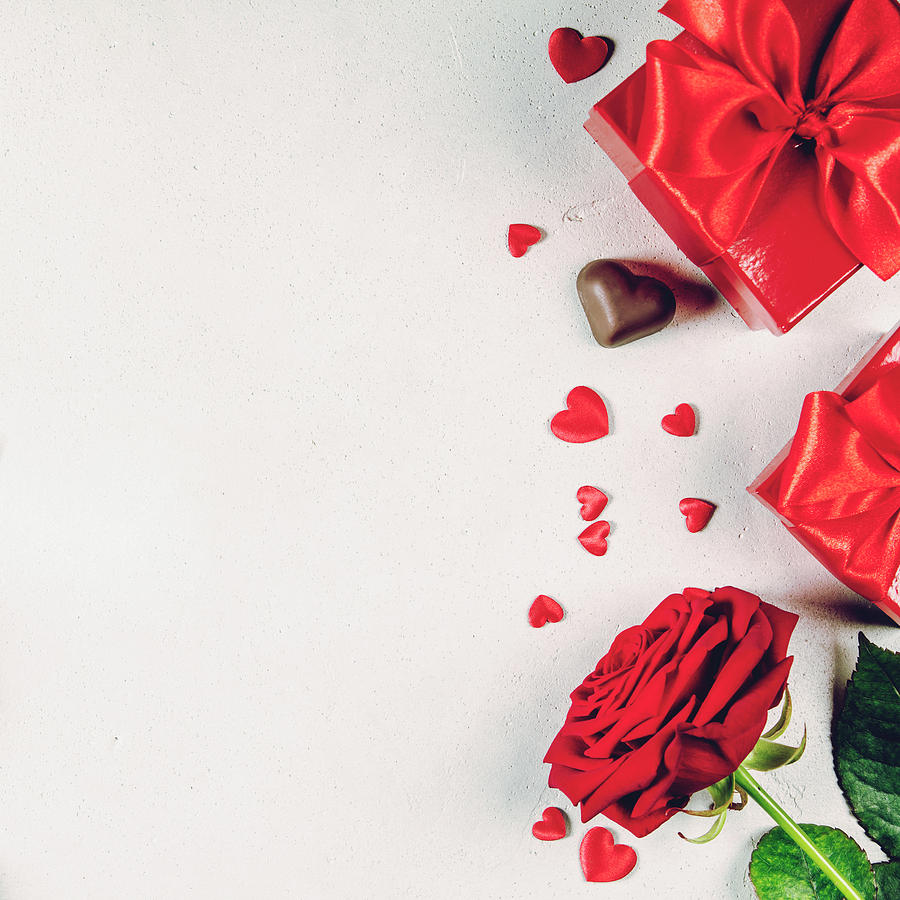 Tận hưởng ngày lễ tình nhân tuyệt vời trên nền tảng Valentine\'s day của chúng tôi, sẽ giúp bạn tìm thấy những ý tưởng và hoạt động đầy bất ngờ và lãng mạn.