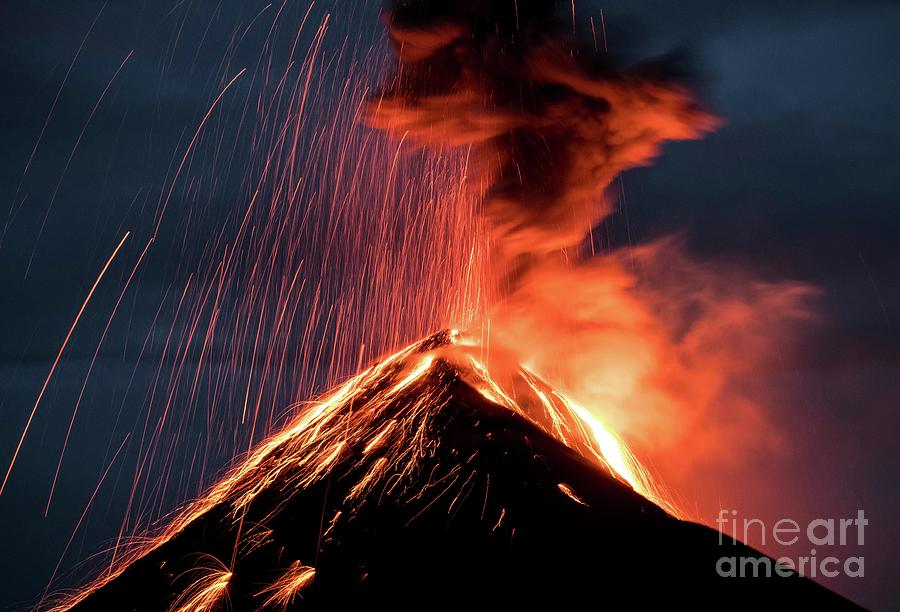 Volcan De Fuego Erupting At Night #2 Photograph by Peter J. Raymond/science Photo Library