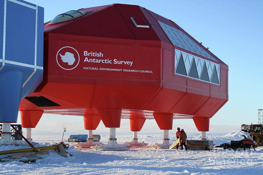 Device Photograph - Antarctic Research Station #20 by British Antarctic Survey/science Photo Library
