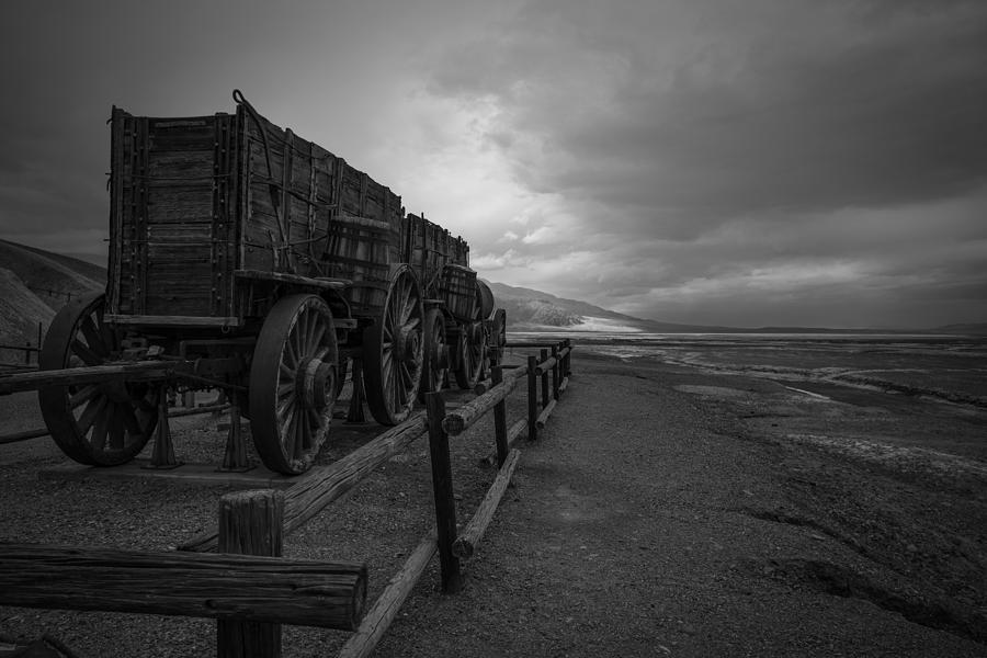 Mountain Photograph - 20 Mule Team Wagon by Linda Lu