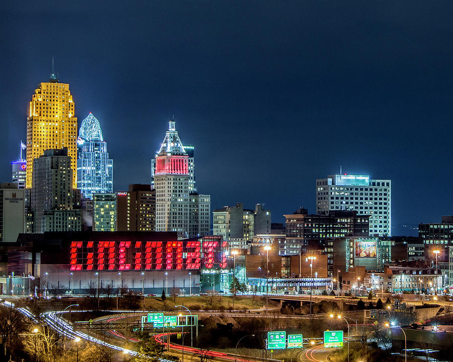 2014 Cincinnati, Ohio Night Skyline Photograph by Dave Morgan