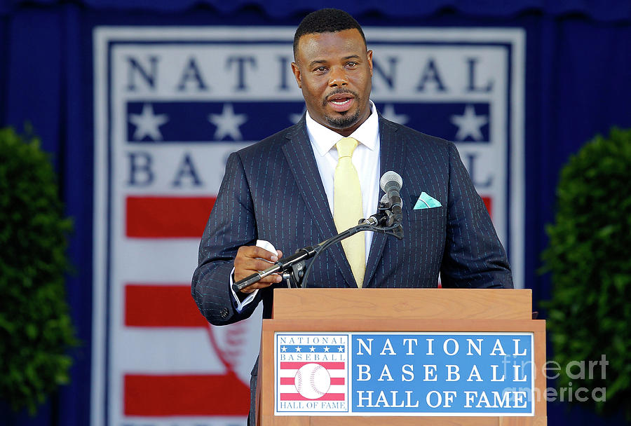 2016 Baseball Hall Of Fame Induction Photograph by Jim Mcisaac