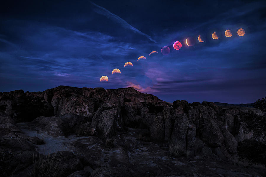 2019 Lunar Eclipe  Photograph by Joe Granita