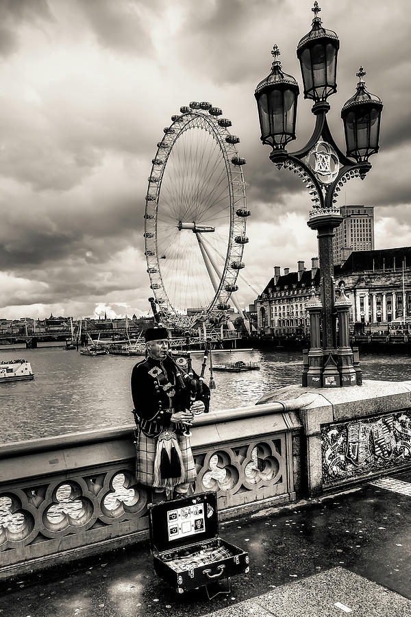 London Photograph - 21 by Giuseppe Torre