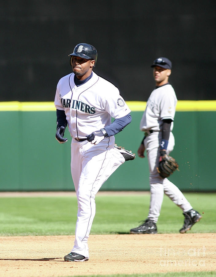 New York Yankees V Seattle Mariners Photograph by Otto Greule Jr New York Yankees V Seattle Mariners Photograph by Otto Greule Jr