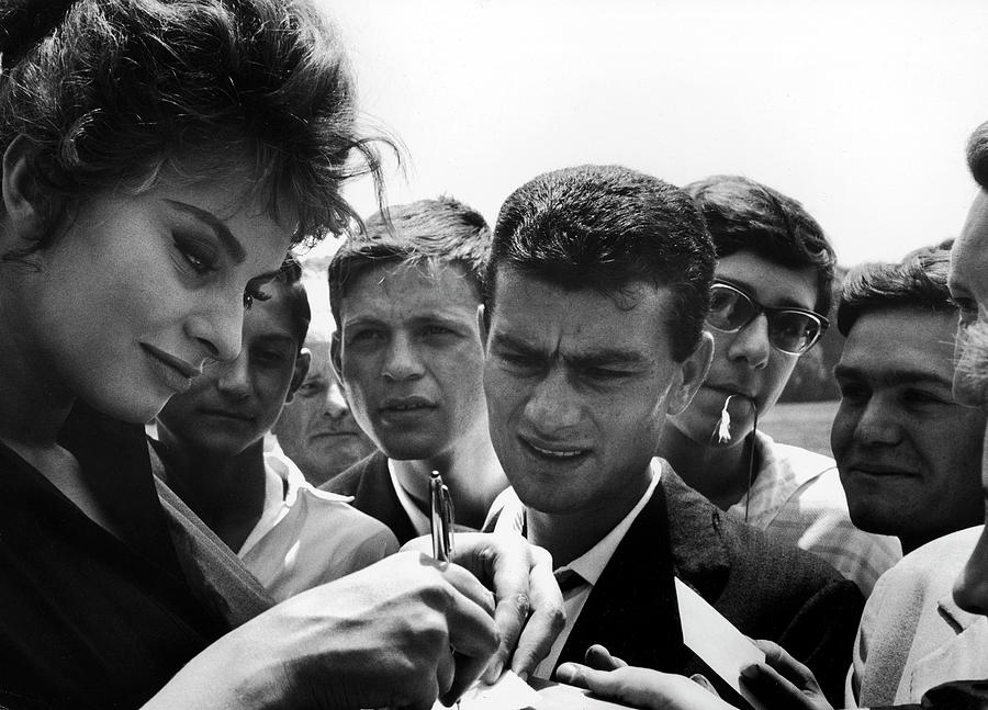 Sophia Loren Photograph - Sophia Loren #23 by Alfred Eisenstaedt