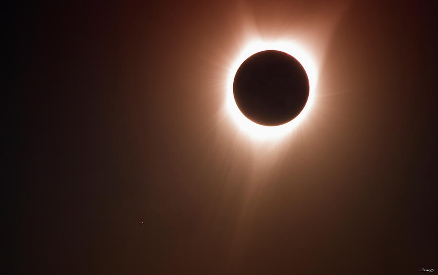 Eclipse Photograph - 262 Eclipse 2017 (2) by Gordon Semmens