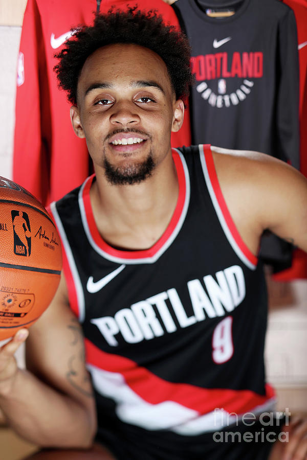 2018 Nba Rookie Photo Shoot #28 Photograph by Nathaniel S. Butler