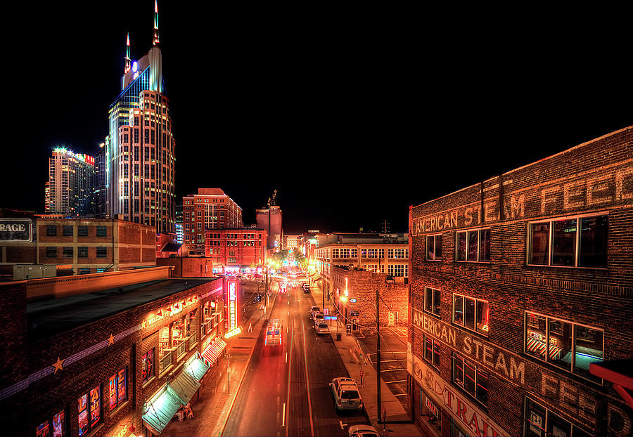 2nd Avenue In Nashville Photograph by Malcolm Macgregor
