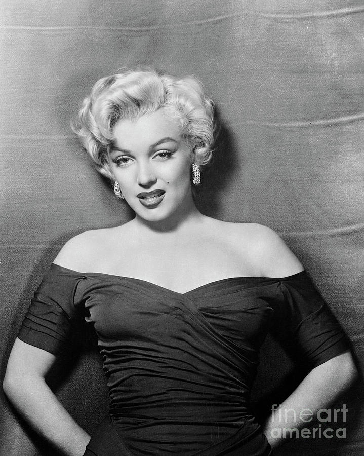 Actress Marilyn Monroe #3 Photograph by Bettmann