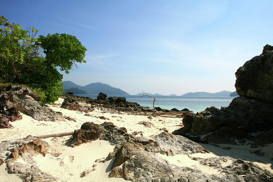 Beach On Uninhabited Island In The Sunlight, Mergui Archipelago ...