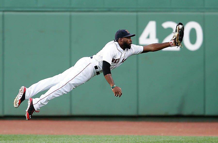 Chicago White Sox V Boston Red Sox Photograph by Jim Rogash Chicago White Sox V Boston Red Sox Photograph by Jim Rogash