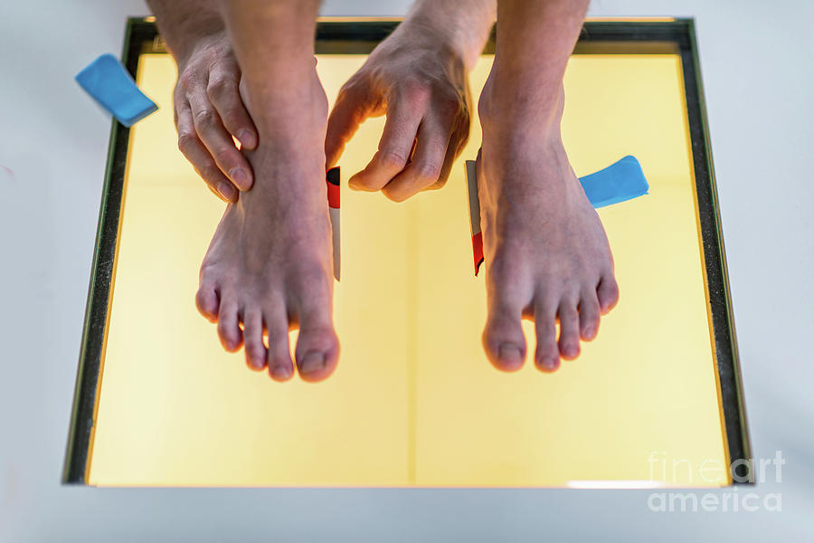Foot Pressure Scan #3 Photograph by Microgen Images/science Photo Library