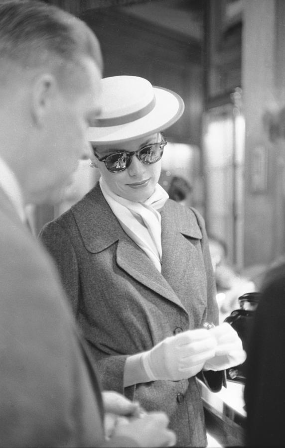 Black And White Photograph - Grace Kelly Shops At Cartier #3 by Lisa Larsen