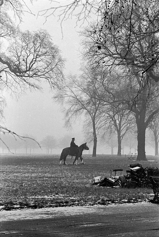 Nature Photograph - Hyde Park #3 by Cornell Capa
