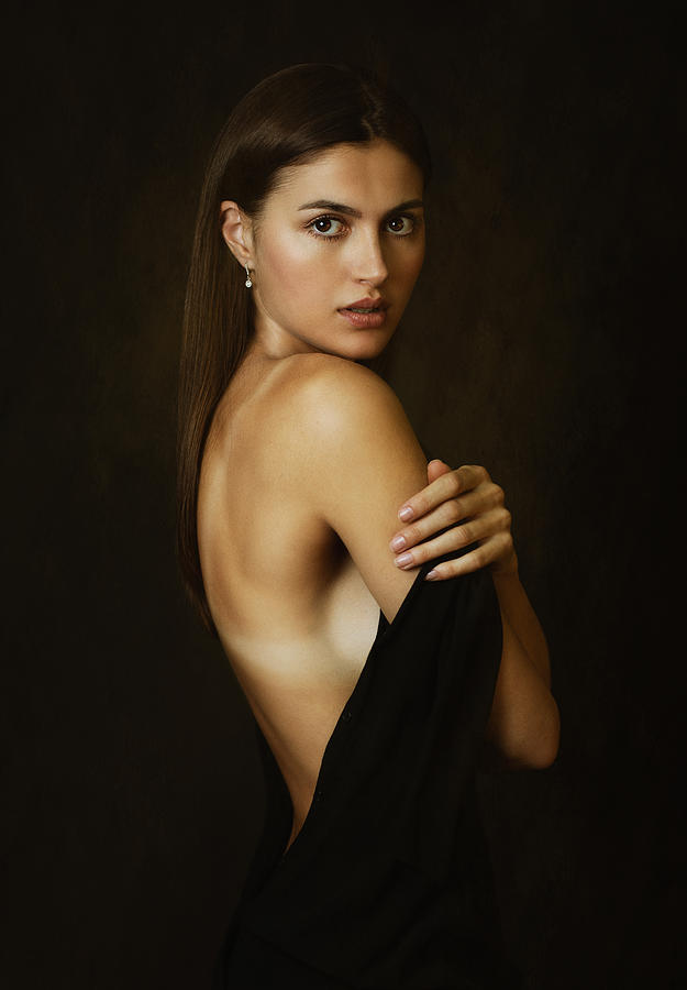 Fine Art Nude Photograph - Ksenia by Zachar Rise