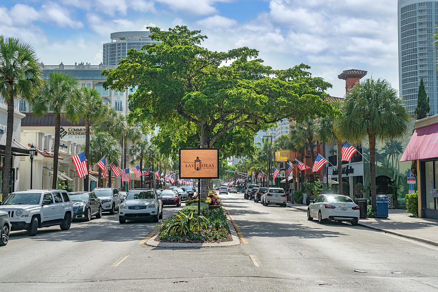 Las Olas Blvd, Fort Lauderdale, Fl #3 Digital Art by Laura Zeid