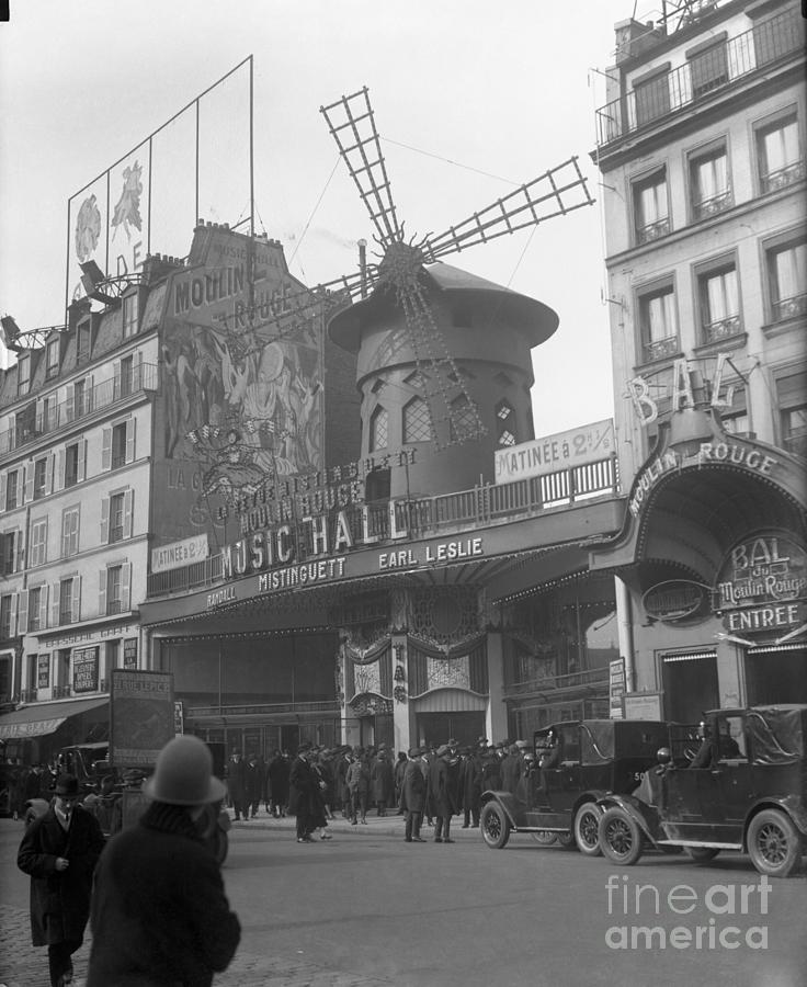 Montmartre #3 Photograph by Bettmann