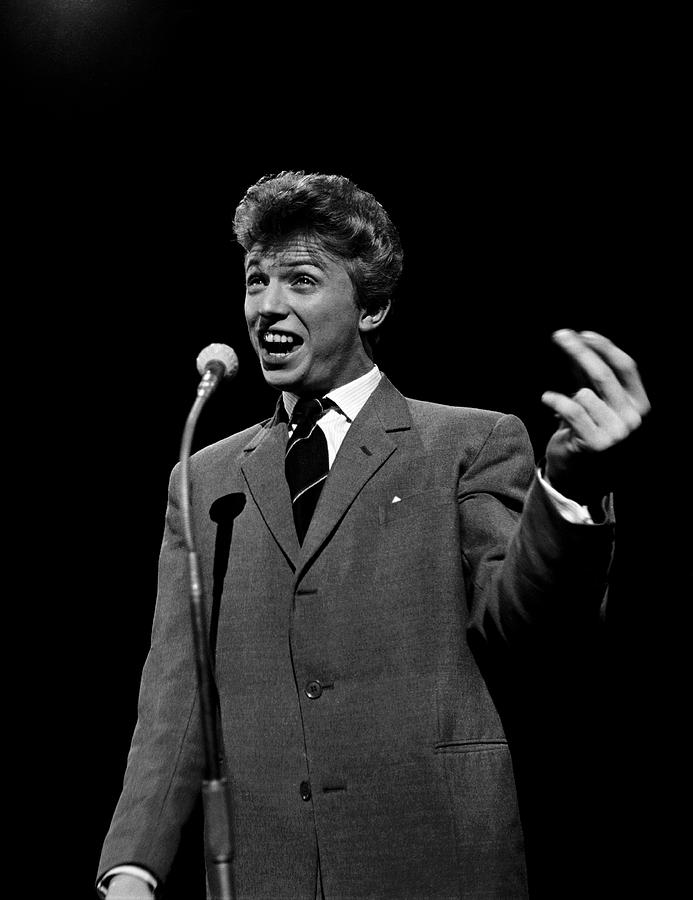 Music Photograph - Photo Of Tommy Steele #3 by Richi Howell
