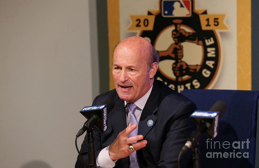 Seattle Mariners V Los Angeles Dodgers Photograph by Stephen Dunn Seattle Mariners V Los Angeles Dodgers Photograph by Stephen Dunn