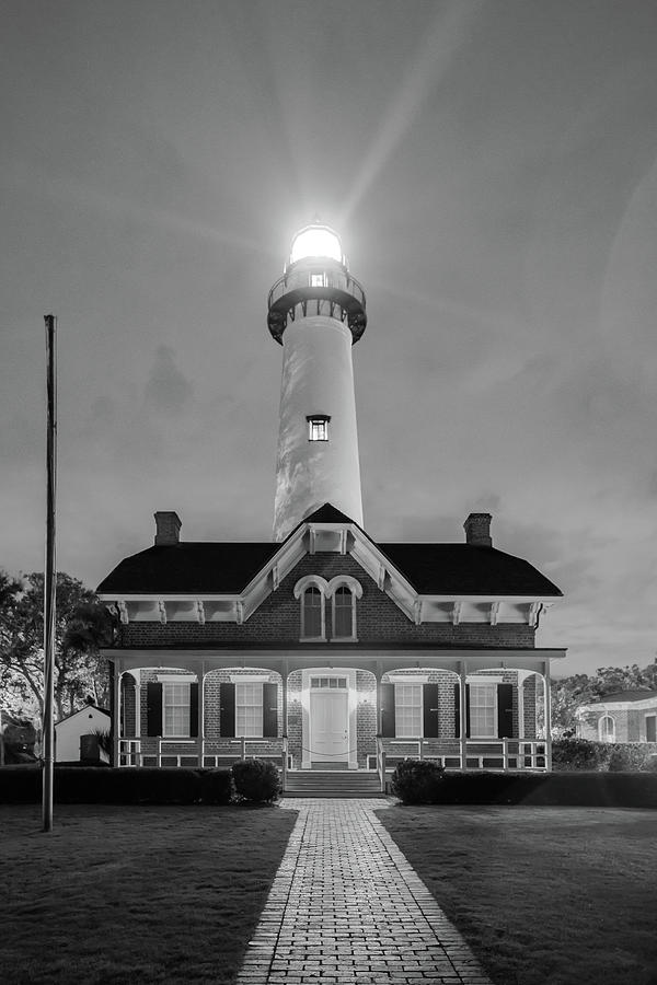 St. Simons lighthouse Photograph by Kenny Nobles