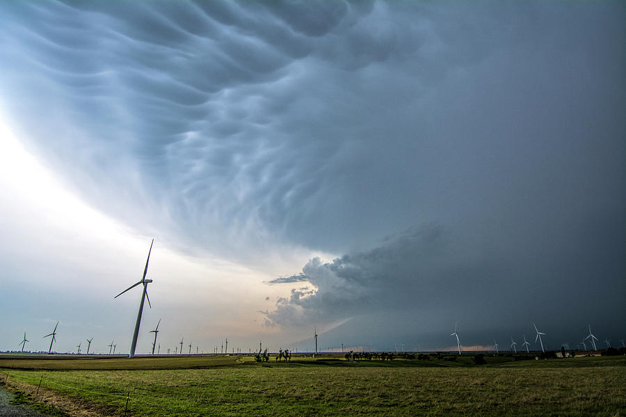 Supercell Storm With Shelf Cloud Over Wind Turbines, Oklahoma, Usa ...