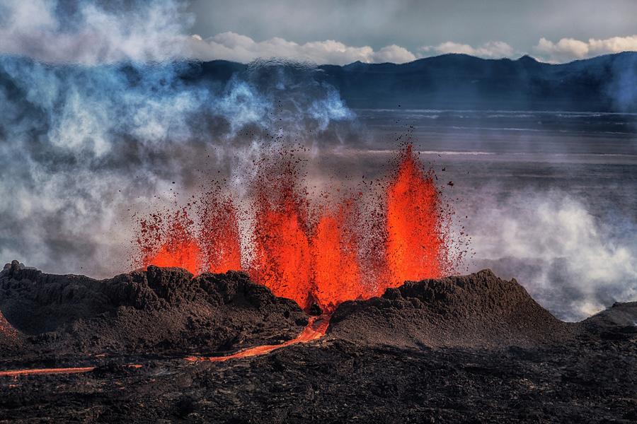 Volcano Eruption At The Holuhraun Photograph by Ragnar Th. Sigurdsson ...