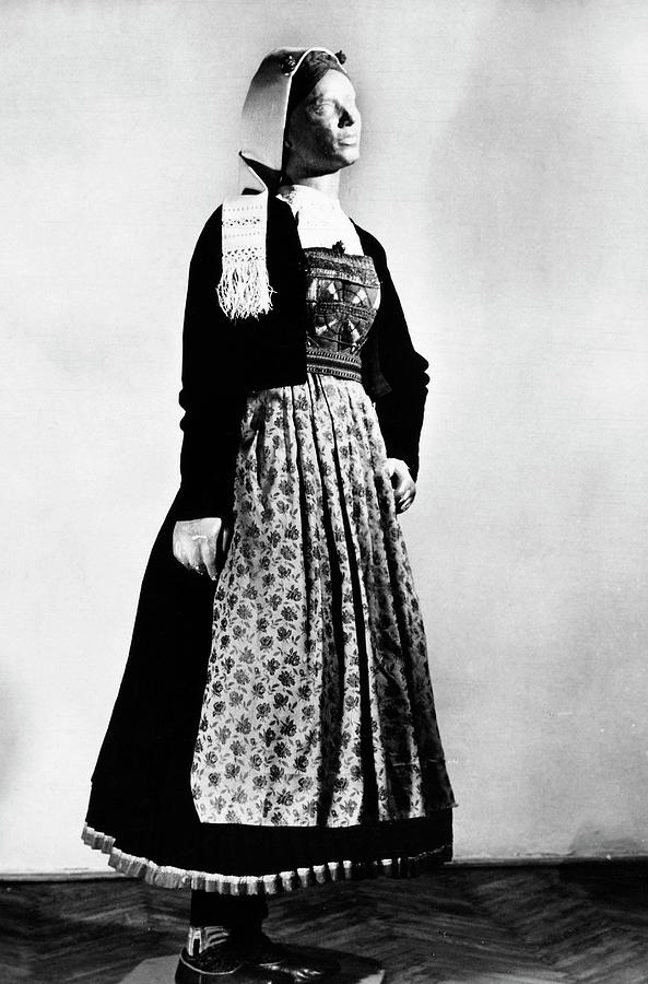 Yugoslavia - Womans Costume Photograph by Granger