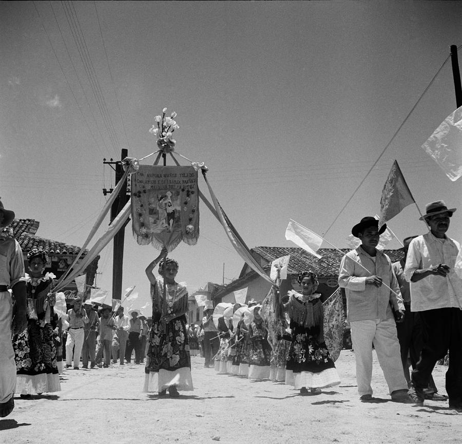 Tehuantepec, Mexico #34 Photograph by Michael Ochs Archives