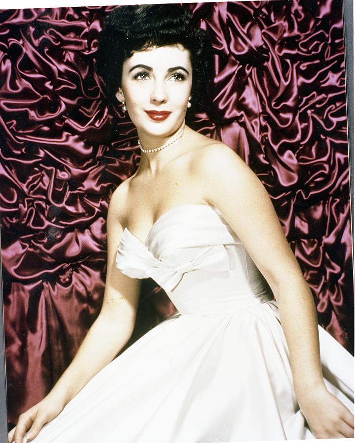 Elizabeth Taylor Photograph by Movie Star News - Fine Art America