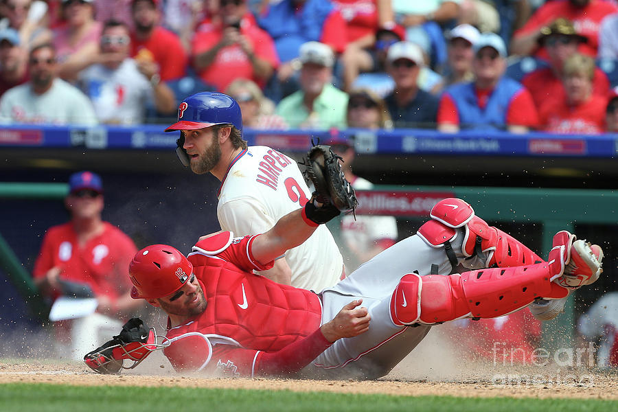 Cincinnati Reds V Philadelphia Phillies Photograph by Rich Schultz Cincinnati Reds V Philadelphia Phillies Photograph by Rich Schultz