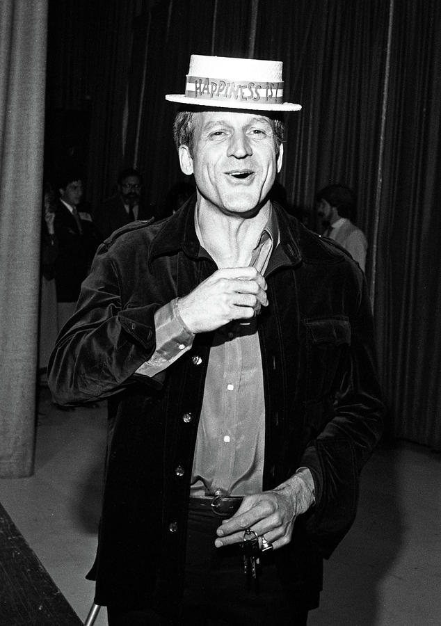 Daniel j travanti by mediapunch