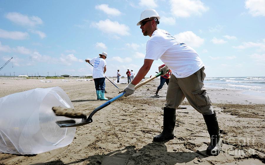 Beach Photograph - Gulf Of Mexico Oil Spill Clean-up #4 by U.s. Coast Guard/science Photo Library